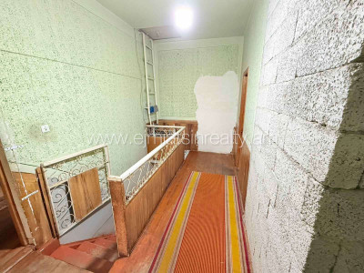 Code AA-4036 House for sale