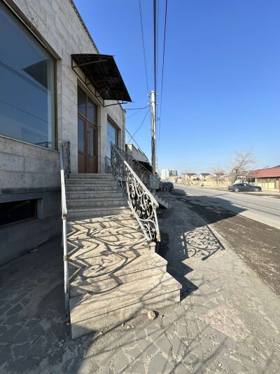 Կոդ KE-2744  Վաճառվում է Բիզնես տարածք