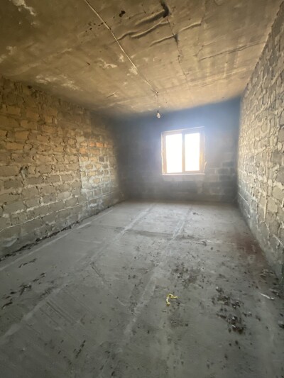 Կոդ AE-2282  Վաճառվում է  առանձնատուն