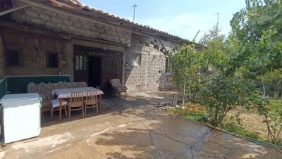 Կոդ AE-6848  Վաճառվում է առանձնատուն