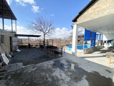 Կոդ  AA-3553   Վաճառվում է առանձնատուն