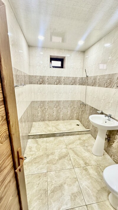 Կոդ AA-0800  Վաճառվում է առանձնատուն