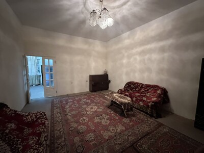 AA-1973  Վաճառվում է առանձնատուն