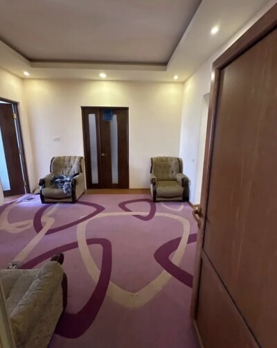 Կոդ  AA-1558   Վաճառվում է առանձնատուն