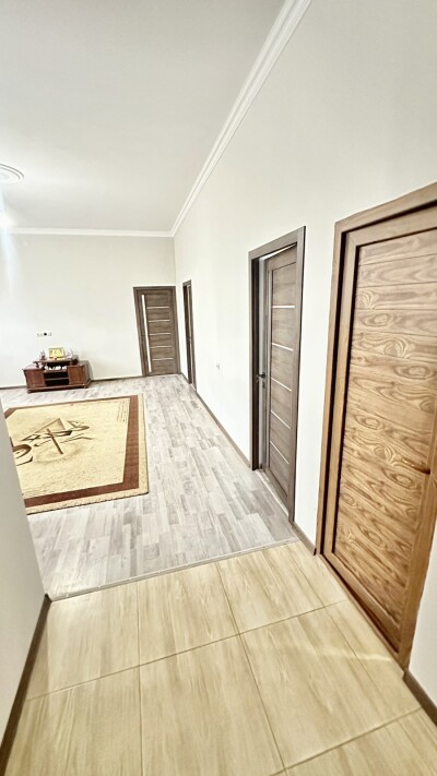 Կոդ AA-0800  Վաճառվում է առանձնատուն