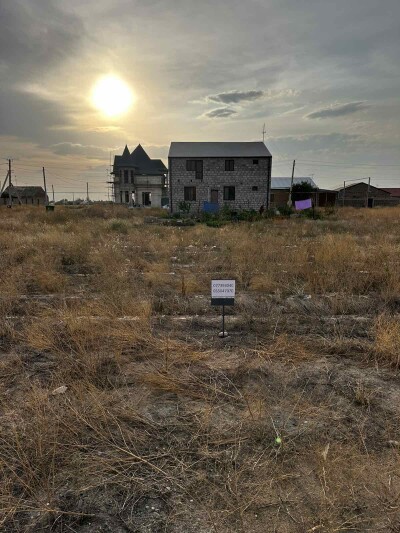 Կոդ HA-5178 Վաճառվում է տնամերձ հողատարածք։