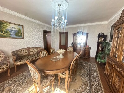 Կոդ BS-6122  Վաճառվում է բնակարան