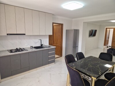 Կոդ AA-9199  Վաճառվում է առանձնատուն