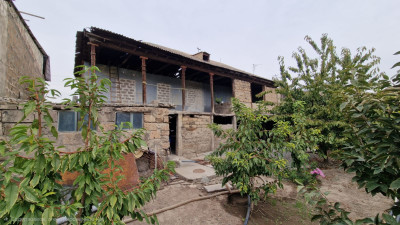 Code AV-1085 House for sale