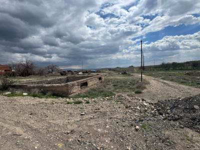 Կոդ HS-5027 Վաճառվում է տնամերձ հող