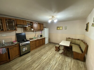 Կոդ AS-9988   Վաճառվում է առանձնատուն