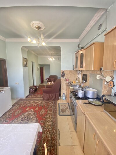 Կոդ BE-1320  Վաճառվում է բնակարան