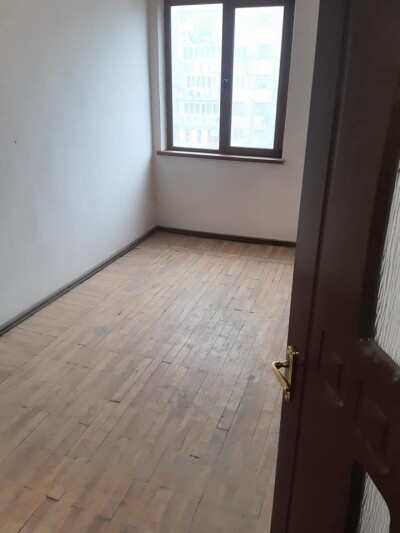 Կոդ BA-8045  Վաճառվում է բնակարան