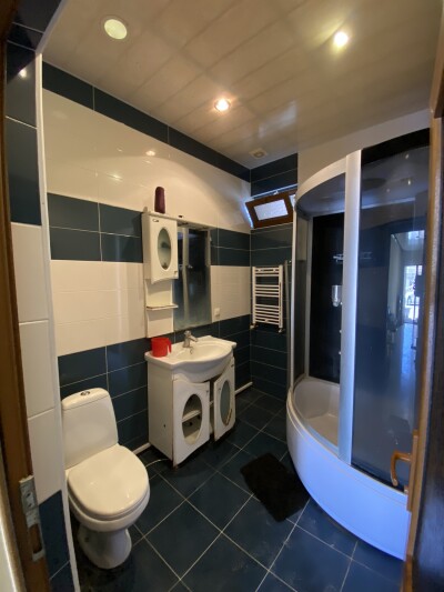 Կոդ  AA-1558   Վաճառվում է առանձնատուն