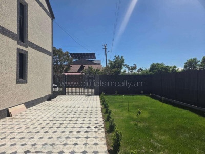Code AA-6386 – Newly built private house for sale