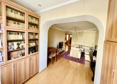 Կոդ BA-2707  Վաճառվում է բնակարան