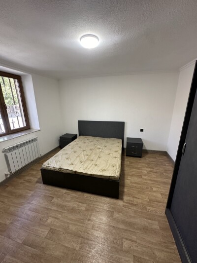 Code KA-8846. A functioning business is for sale.