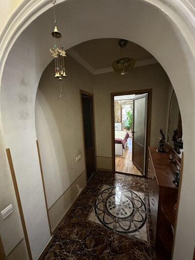 Կոդ BA-0023  Վաճառվում է բնակարան