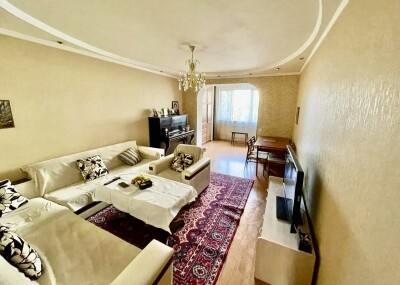 Կոդ BA-2707  Վաճառվում է բնակարան