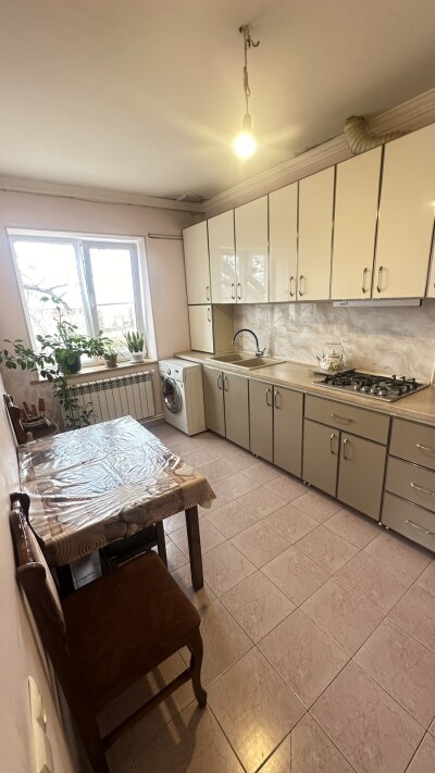 Կոդ AA-0738  Վաճառվում է առանձնատուն