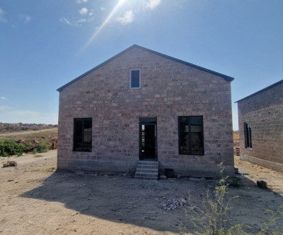 Code AV-0345 House for sale