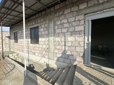 Կոդ AA-0140  Վաճառվում է առանձնատուն