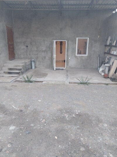 Code KH-4142, A running business for sale.