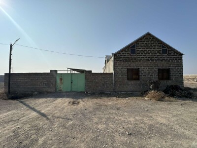 Կոդ  AA-9022  Վաճառվում է առանձնատուն