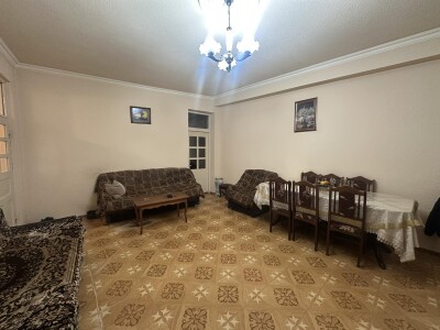 Կոդ AE-2284  Վաճառվում է առանձնատուն