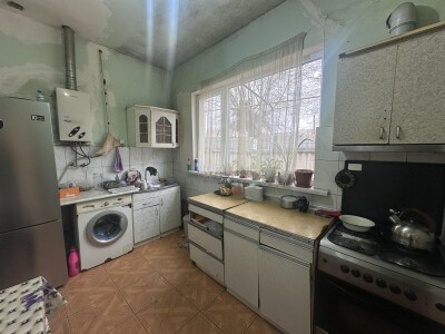 Code AE-2284, a house for sale