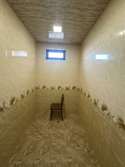 Code AA-6618, a house for sale.