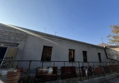 Code AA-8075, a house for sale.