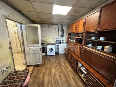 Code AA-7761, A house for sale.