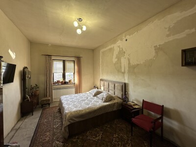 Code AA-8884, A house for sale.