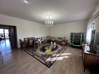 Code AA-8884, A house for sale.