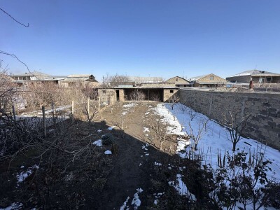 Code AA-8884, A house for sale.