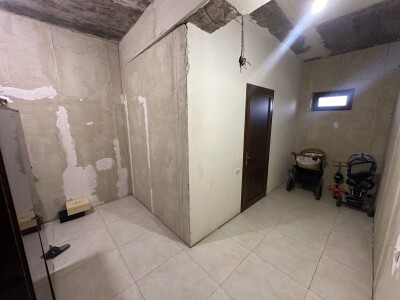 Code AA-8884, A house for sale.