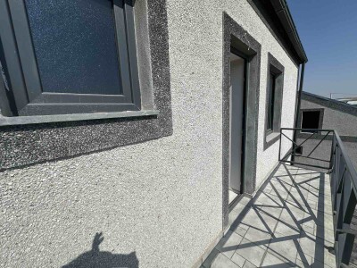 Code AA-5777, a private house is for sale.