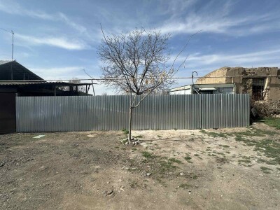 Code HA-5556. A plot of land is for sale.