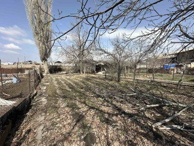 Code AA-2556, a house for sale.