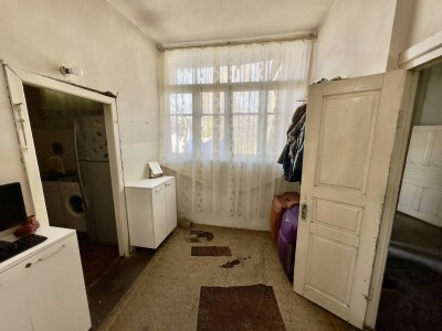 Code AA-2556, a house for sale.