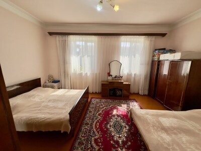 Code AA-2556, a house for sale.