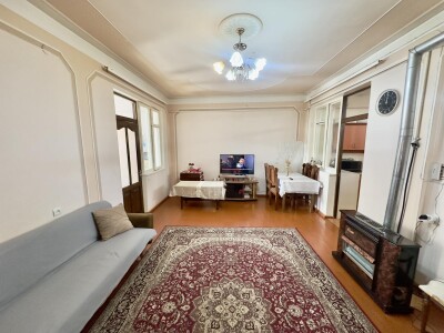 Code AA-2556, a house for sale.