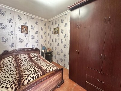 Code AA-3904, a house for sale.