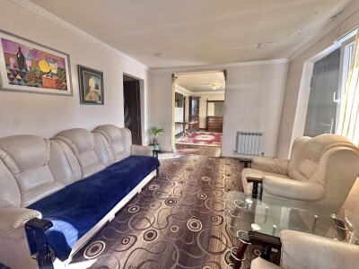 Code AA-3904, a house for sale.