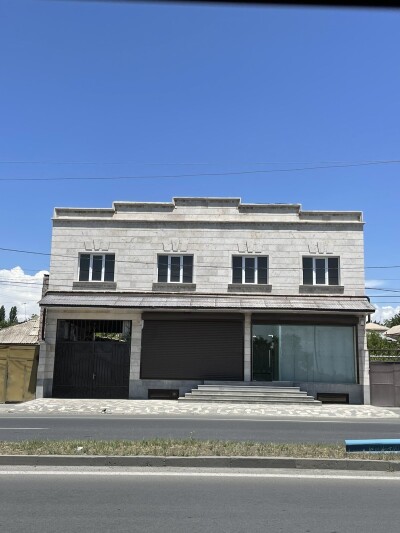 Կոդ AE-8882 Վաճառվում է  առանձնատուն