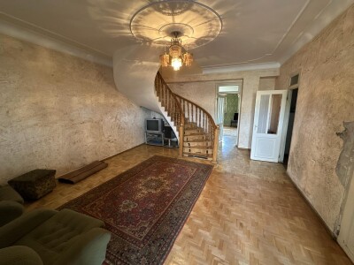 Code AA-7366, a house for sale.