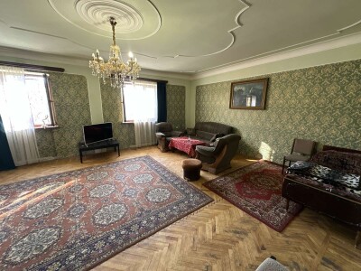 Code AA-7366, a house for sale.