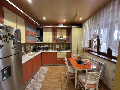 Code AA-0315, a house for sale.