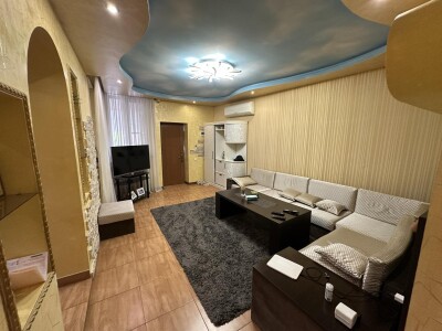 Code AA-0315, a house for sale.